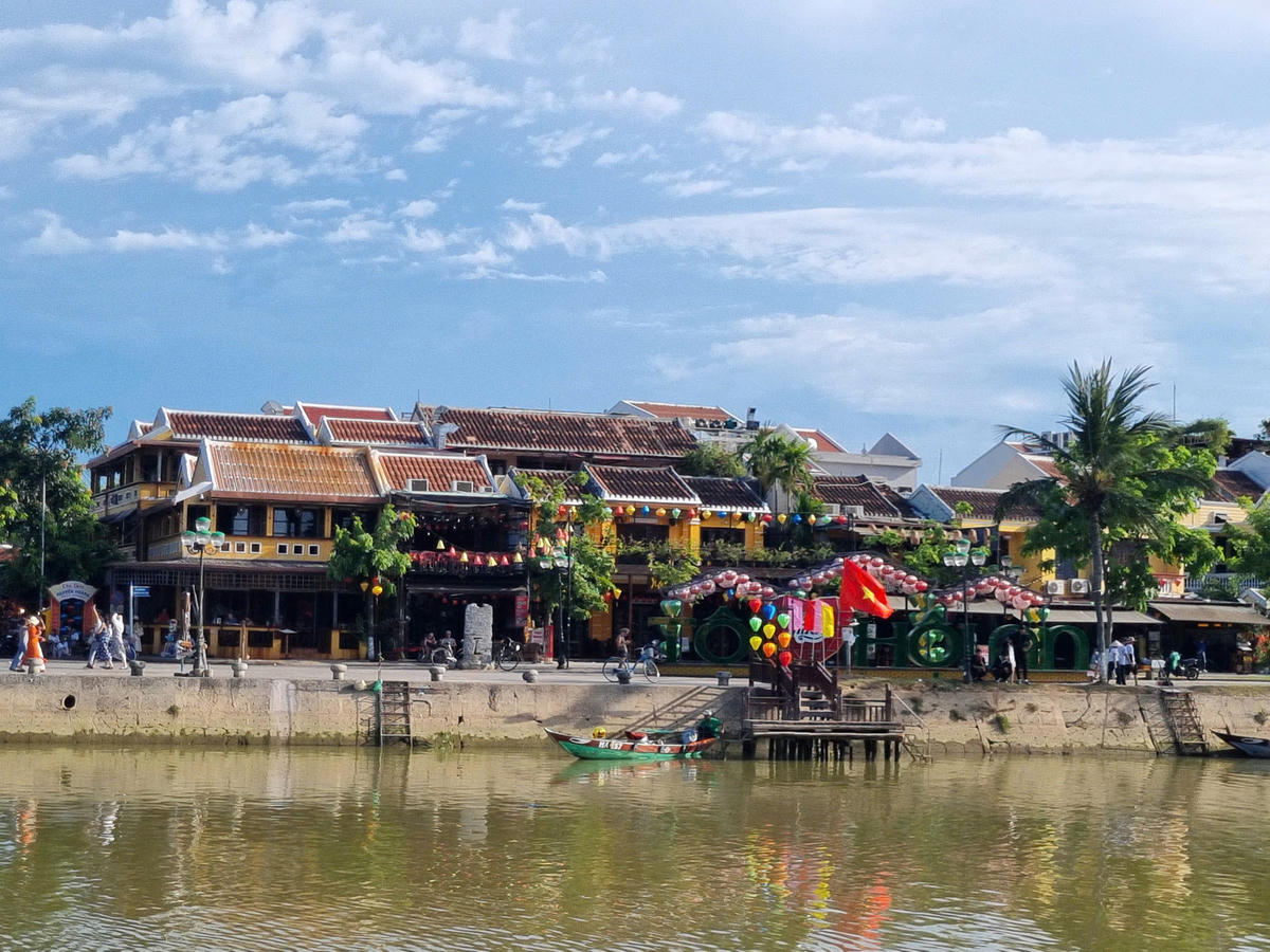 Gìn giữ giá trị toàn vẹn lâu dài cho phố cổ Hội An