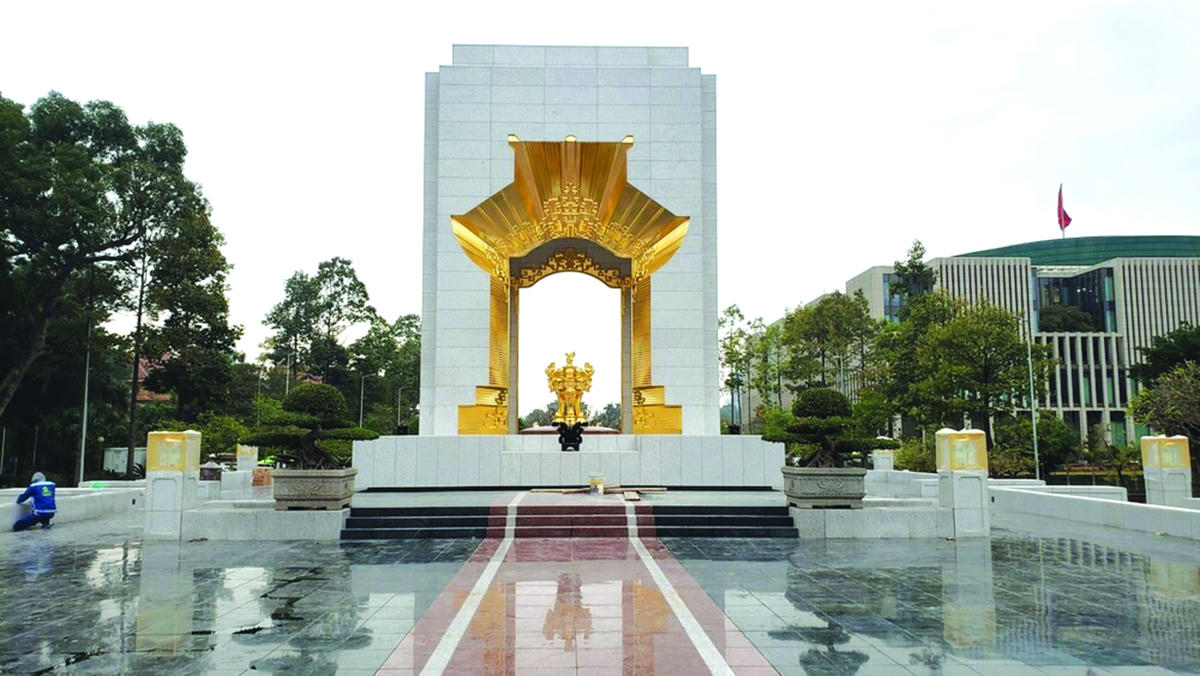 Đài tưởng niệm liệt sĩ Bắc Sơn (Hà Nội).