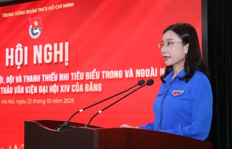 Bà Nguyễn Phạm Duy Trang,&nbsp;Bí thư Trung ương Đoàn, Chủ tịch Hội đồng Đội Trung ương phát biểu ý kiến tại Hội nghị. Ảnh: P. L