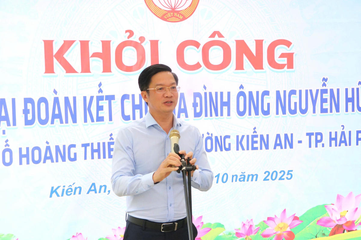  Phó Bí thư Thành ủy, Chủ tịch Ủy ban MTTQ Việt Nam TP Hải Phòng Phạm Văn Lập phát biểu tại lễ khởi công. Ảnh: PT.&nbsp;