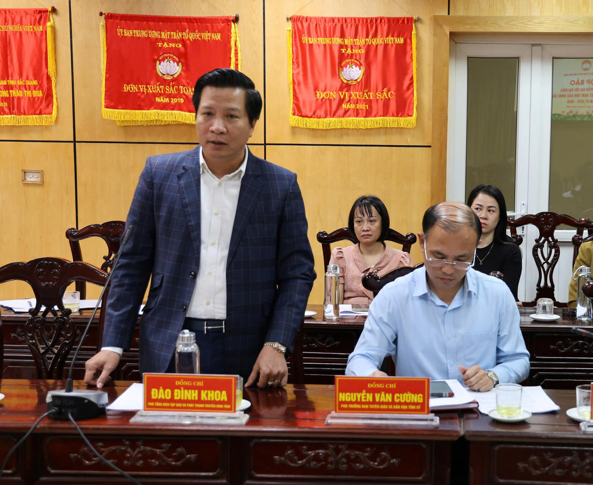 Các đại biểu phát biểu tại buổi họp báo.&nbsp;