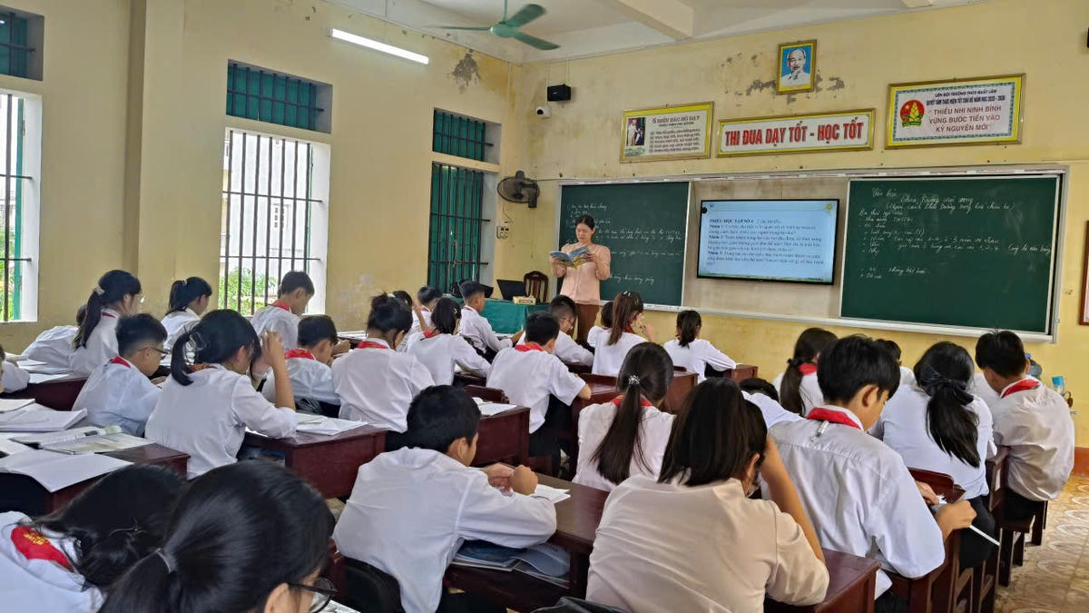 Học sinh Trường THCS Quất Lâm, xã Giao Ninh đầu năm học 2025 - 2026. Ảnh: Sở GDĐT Ninh Bình