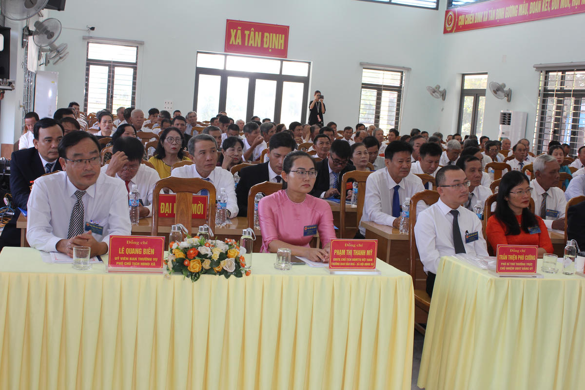 Các đại biểu tham dự đại hội. (ảnh X.H)