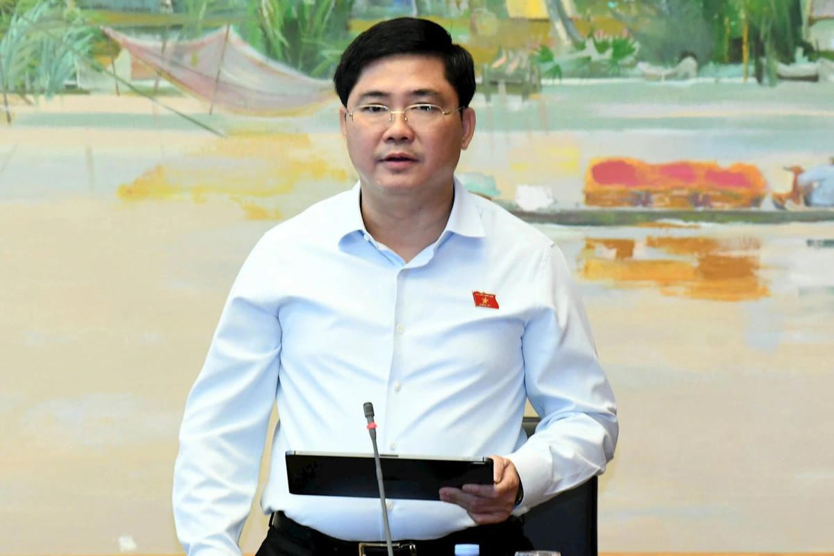 Đại biểu Quốc hội Nguyễn Tuấn Anh, Trưởng Đoàn Đại biểu Quốc hội TP Cần Thơ phát biểu. Ảnh: Lâm Hiển