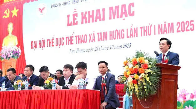&nbsp;Chủ tịch UBND xã Tam Hưng Bùi Đình Thái phát biểu khai mạc Đại hội. Ảnh: TL.