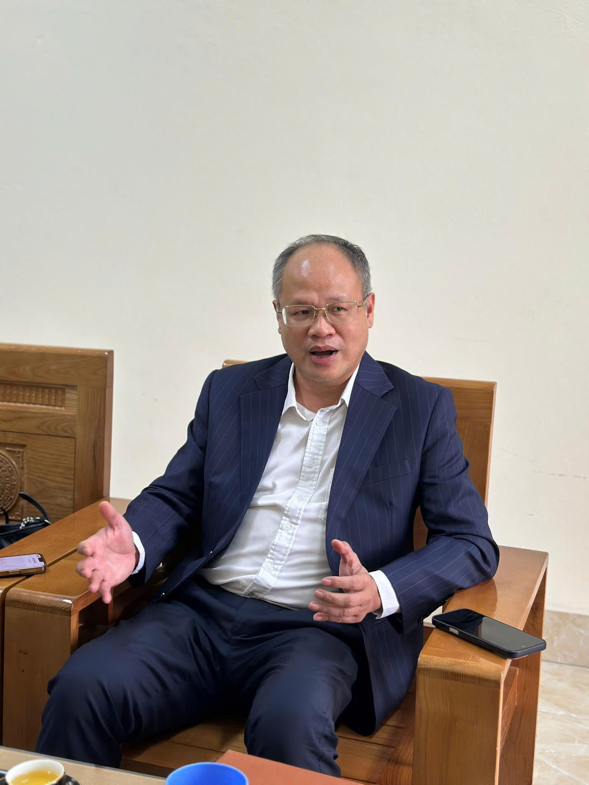 Theo ông Nguyễn Trọng Vĩnh, UBND xã Phượng Dực mục đích tổ chức Triển lãm nhằm tạo cơ hội để tiếp thị, quảng bá, giới thiệu, xây dựng thương hiệu, đẩy mạnh hoạt động kết nối cung cầu hàng hóa, tiêu thụ sản phẩm làng nghề của xã. Ảnh: TB.