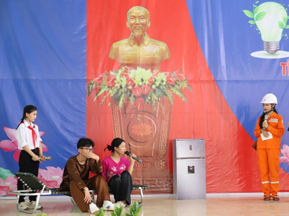 Các Hội thi do PC Hà Tĩnh tổ chức đã giúp các em học sinh nâng cao kiến thức về tiết kiệm năng lượng, đồng thời hình thành thói quen tắt thiết bị khi không sử dụng, vận hành các thiết bị hợp lý và sử dụng tài nguyên thiên nhiên an toàn cho môi trường.