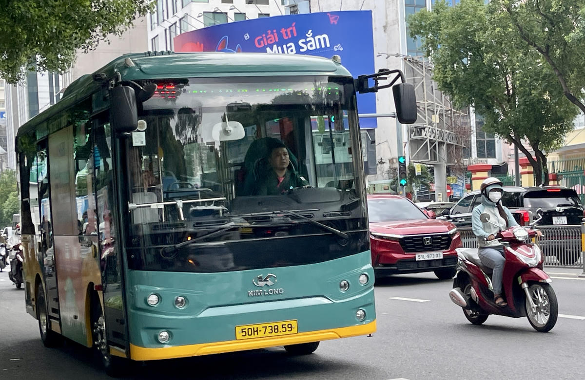 TP Hồ Chí Minh: Mở đường cho xe buýt vươn xa