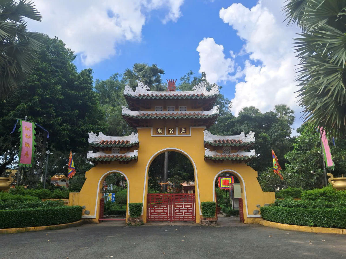 Lăng Ông - Trăm năm trầm mặc