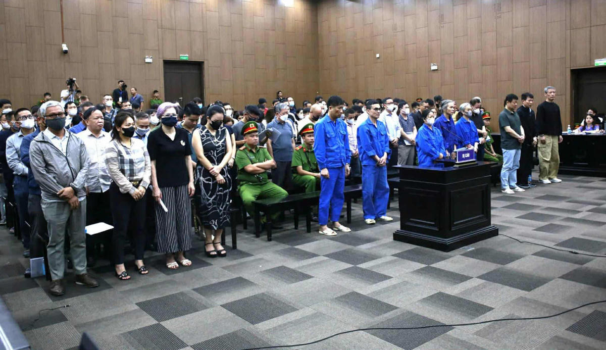 Xét xử vụ án đánh bạc hơn 2.500 tỷ đồng: Nhiều bị cáo xin vắng mặt vì ‘bệnh nặng’