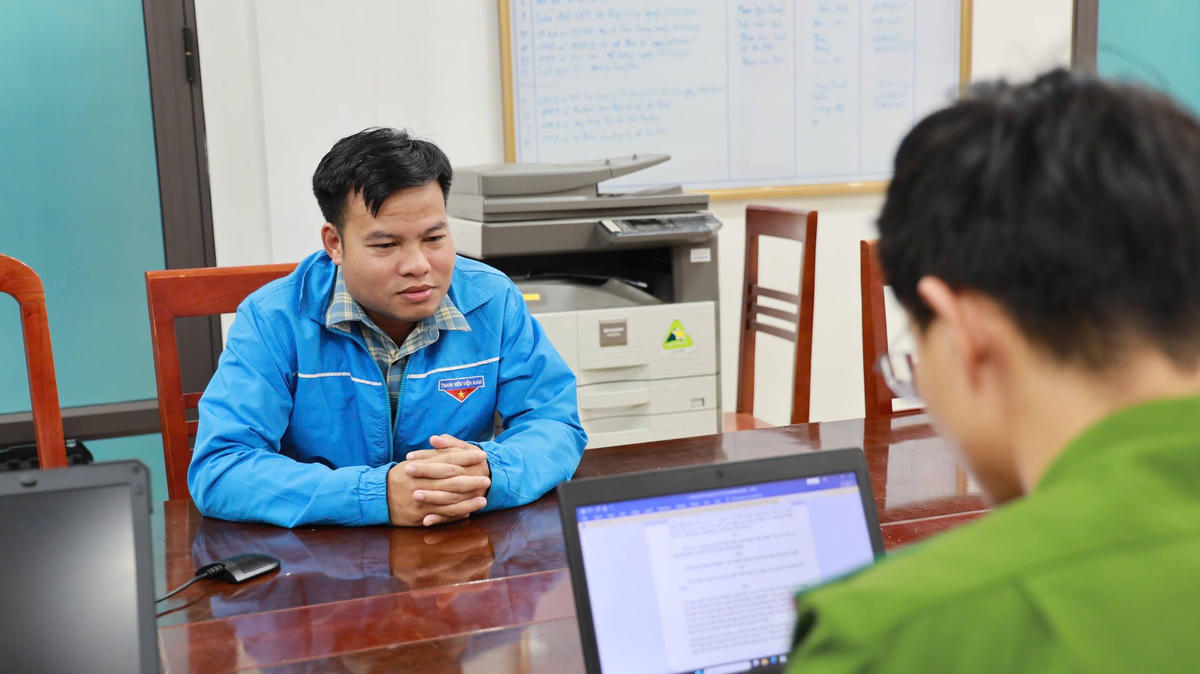Trần Đình Duy tại CQĐT. Ảnh: Lâm Bùi.