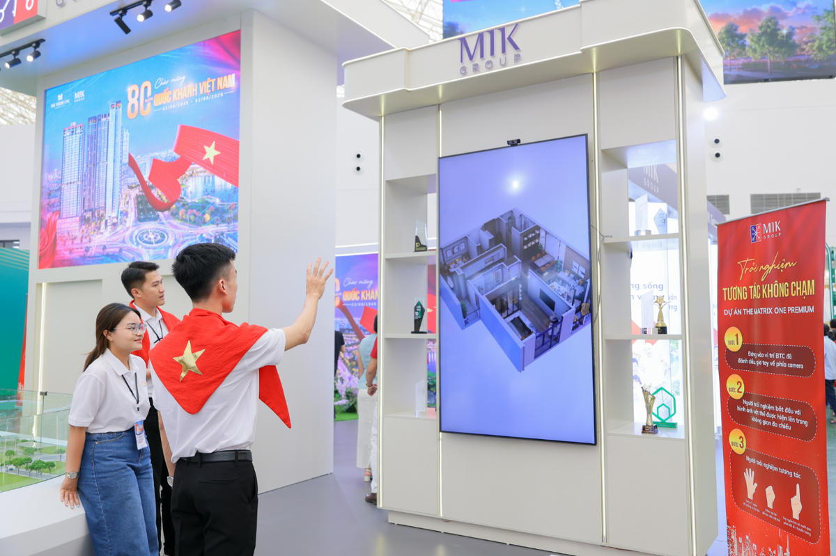 Gian trưng bày của MIK Group tại triển lãm Thành tựu Đất nước tạo ấn tượng mạnh mẽ trước công chúng