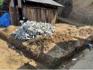 Công tác “giảm nghèo về thông tin” đã giúp nhiều hộ gia đình xóa được nhà tạm, nhà dột để tiến tới giảm nghèo bền vững,