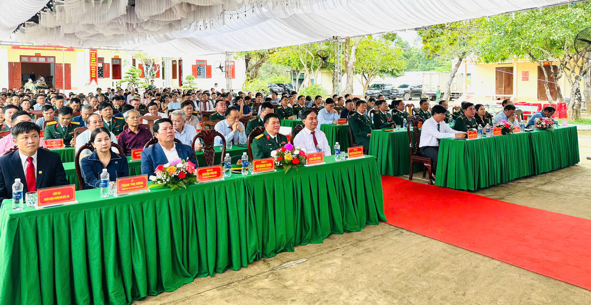 Các đại biểu về dự Lễ kỷ niệm. Ảnh: Thanh Nga.