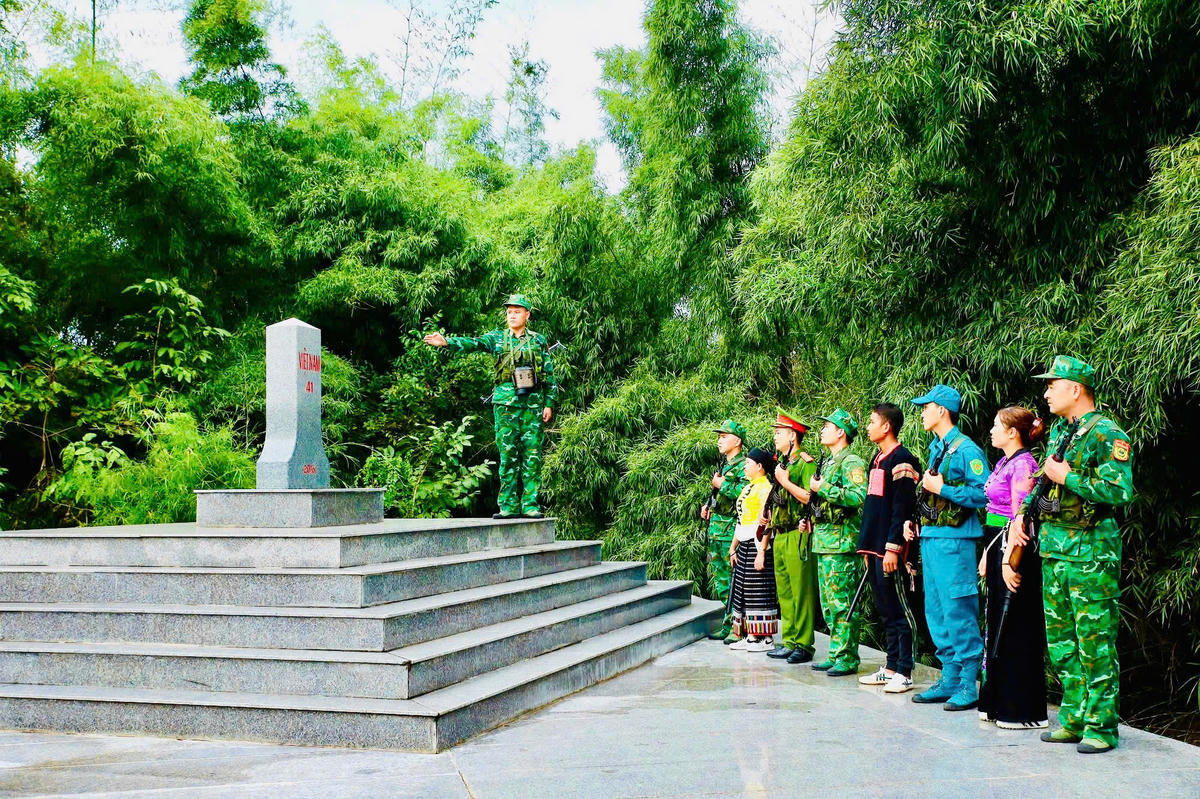 Đồn Biên phòng Ea H’ Leo phát huy sức mạnh toàn dân tham gia bảo vệ chủ quyền lãnh thổ, an ninh biên giới quốc gia.