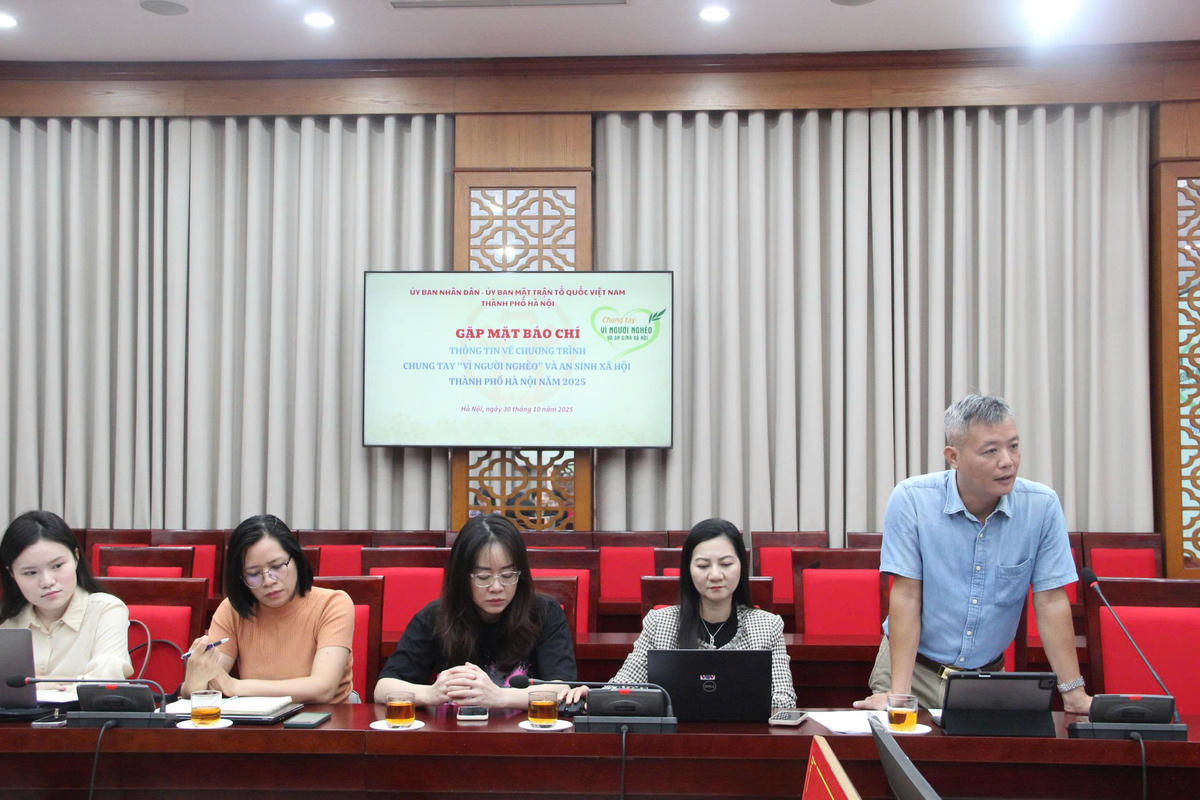 Đại diện các cơ quan báo chí phát biểu tại cuộc gặp mặt báo chí. Ảnh: L. P