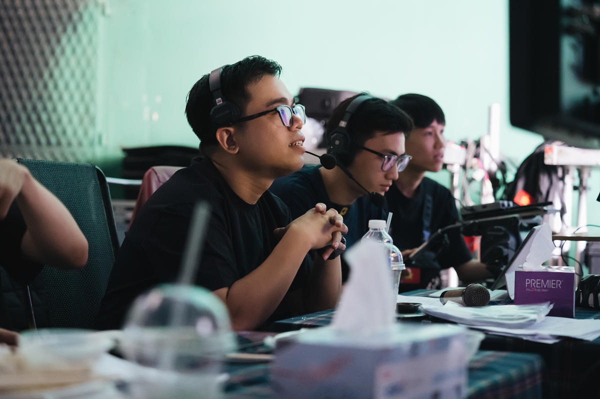 Đạo diễn Kawaii Tuấn Anh trong quá trình thực hiện MV "Made in Vietnam". Ảnh: NSX