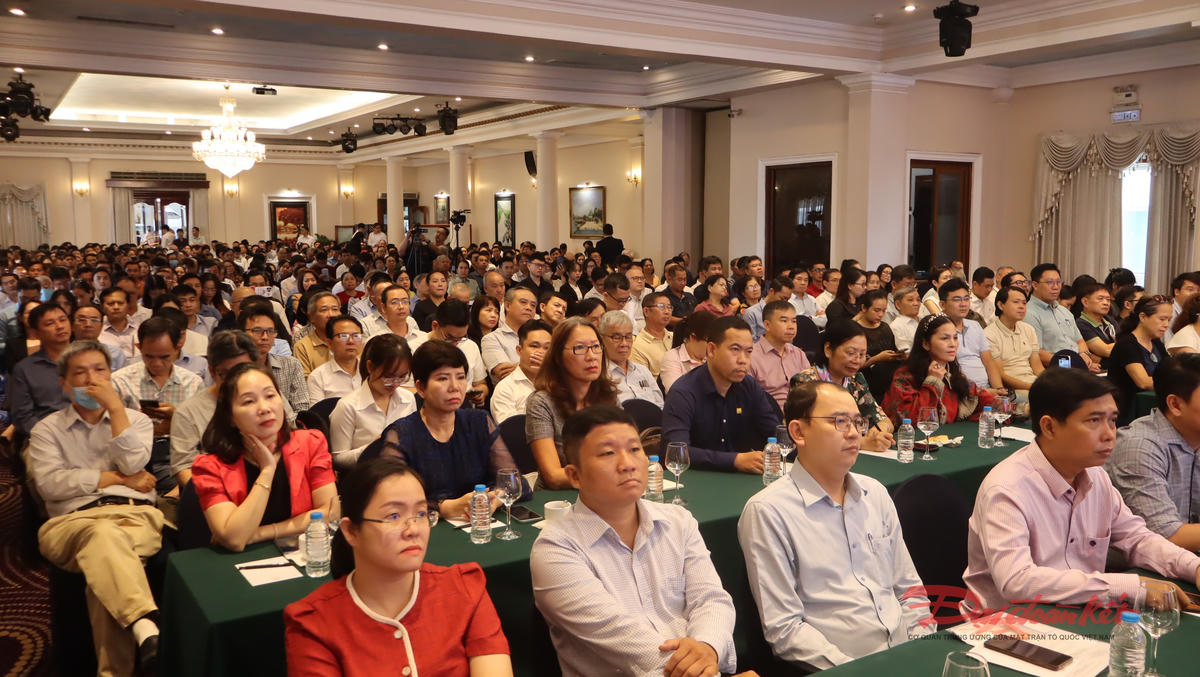 Hội nghị thu hút sự tham dự của rất đông đại diện doanh nghiệp, ban quản trị và cư dân các chung cư trên địa bàn TP Hồ Chí Minh. Ảnh: Hồng Phúc.