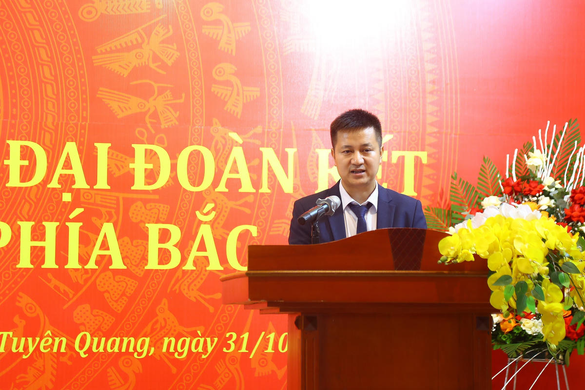 Ông Hoàng Văn Đức, phụ trách Văn phòng khu vực miền núi phía Bắc phát biểu tại buổi lễ. Ảnh: Lê Khánh.
