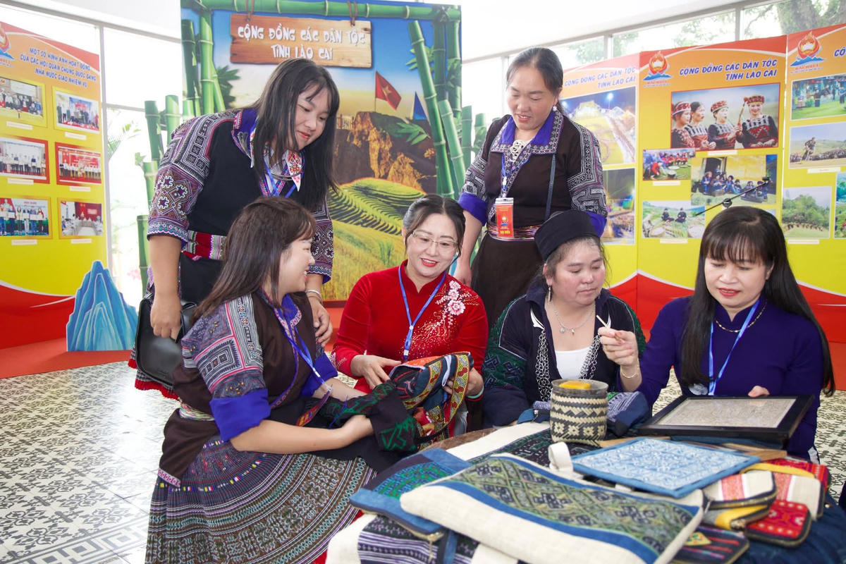 Lào Cai là tỉnh có 34 anh em dân tộc sinh sống. Ảnh: Thanh Xuân.