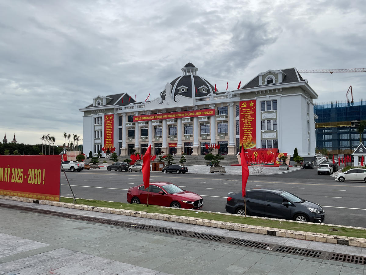 Đất Tổ giàu bản sắc văn hoá cội nguồn đang phát triển vượt bậc diện mạo đô thị