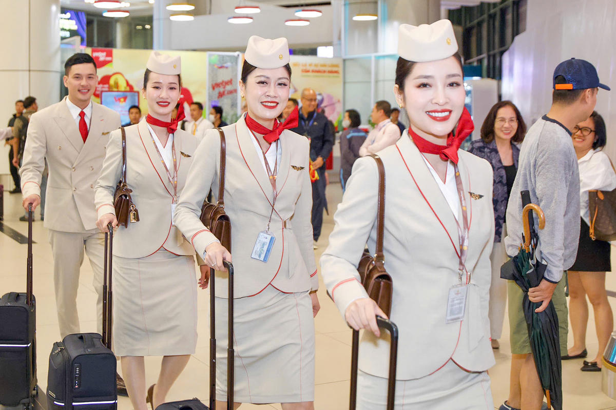 Tiếp viên hãng hàng không Sun PhuQuoc Airways.&nbsp;Ảnh sun phuquoc airway
