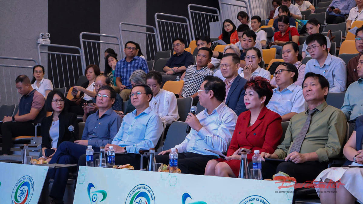 Hội thảo có sự tham dự của các chuyên gia, nhà đầu tư, doanh nghiệp trong và ngoài nước để cùng thảo luận. Ảnh: H.Phúc.