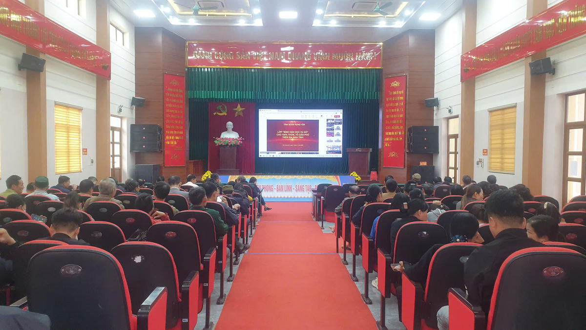 Quang cảnh lớp học trực tuyến.