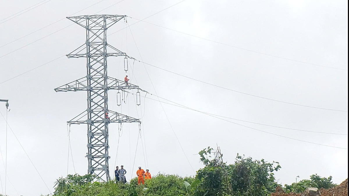 Đà Nẵng: Khắc phục xong sự cố đổ cột điện 110kV do sạt lở