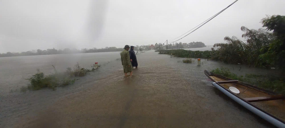 Mưa lớn gây ngập lụt tại xã Quảng Ninh, tỉnh Quảng Trị. Ảnh: BCH.