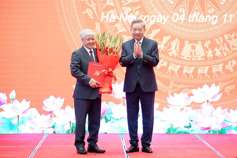 Bộ Chính trị chỉ định ông Đỗ Văn Chiến giữ chức Phó Bí thư Thường trực Đảng ủy Quốc hội nhiệm kỳ 2020-2025