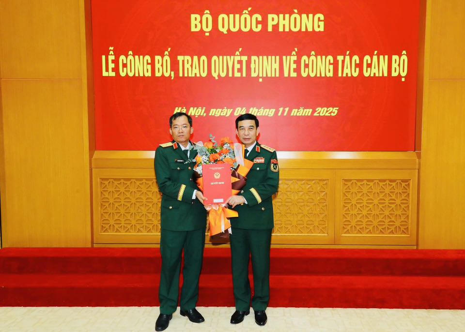 Chính ủy Quân khu 5 Lương Đình Chung được thăng quân hàm Thiếu tướng