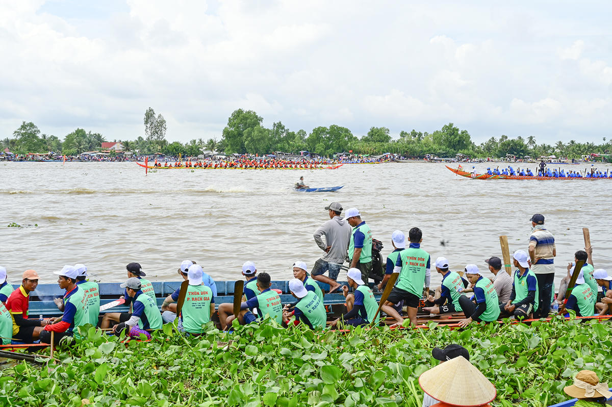 UBND tỉnh An Giang dự kiến có khoảng 200-250 nghìn lượt người trong và ngoài tỉnh tham dự. Qua Ngày hội, An Giang mong muốn tiếp tục quảng bá hình ảnh văn hóa, con người của địa phương đến với du khách trong và ngoài tỉnh. Ảnh Nguyễn Minh.