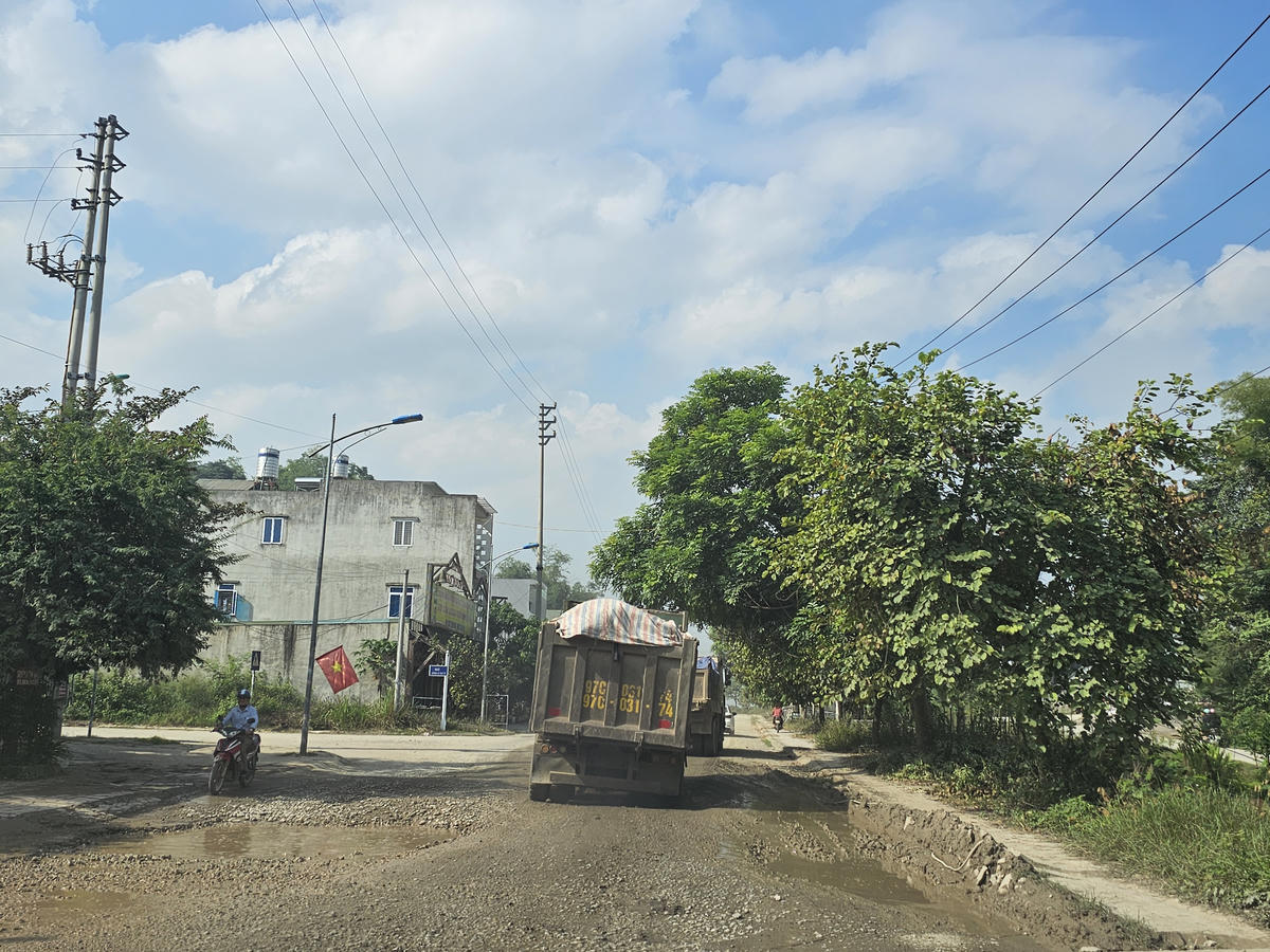 Điện Biên: Xe trọng tải lớn ngược xuôi, tiềm ẩn nhiều hệ lụy
