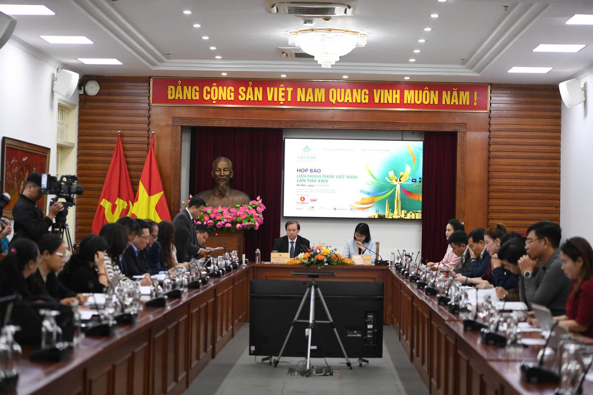 Họp báo thông tin Liên hoan Phim Việt Nam lần thứ 24 tại Hà Nội.&nbsp; Ảnh: Phạm Sỹ.