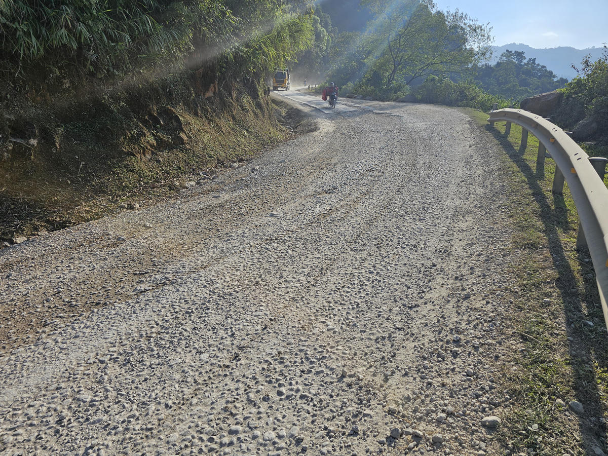 Điện Biên: Xe trọng tải lớn ngược xuôi, tiềm ẩn nhiều hệ lụy