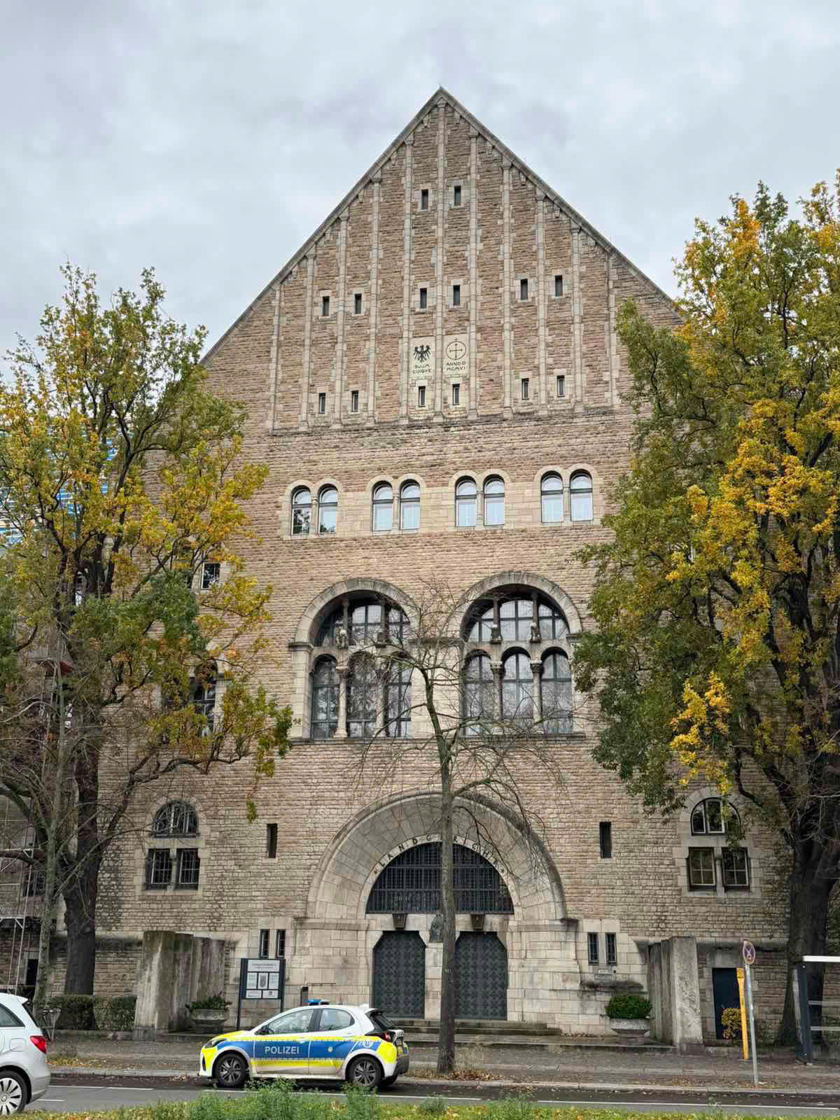 Trụ sở tòa án.