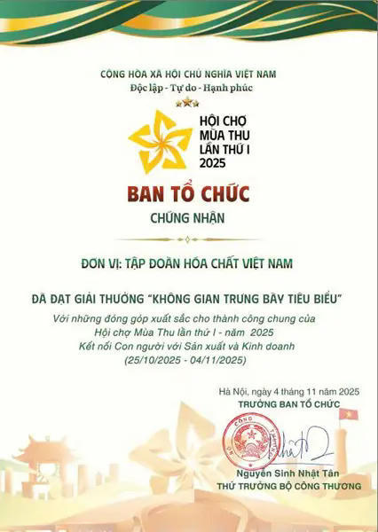 Tập đoàn Hóa chất Việt Nam đạt Giải thưởng “Không gian trưng bày tiêu biểu” tại Hội chợ Mùa Thu năm 2025