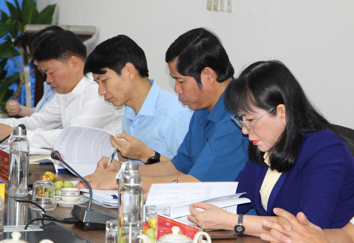 Các lãnh đạo Uỷ ban Trung ương Mặt trận Tổ quốc Việt Nam và lãnh đạo Mặt trận Khánh Hoà, Gia Lai tại buổi làm việc. Ảnh: Q.Đ.