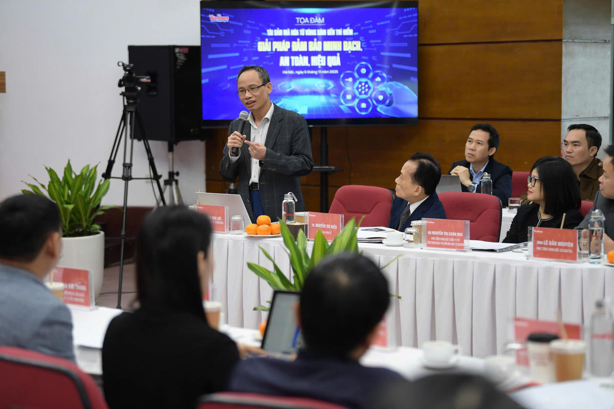 Các chuyên gia trao đổi tại toạ đàm. Ảnh: BTC.