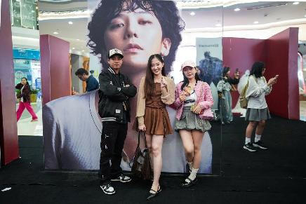 Fan đổ về Ocean City check in G-DRAGON 2025 WORLD TOUR [Übermensch] IN HANOI, háo hức chờ concert lịch sử