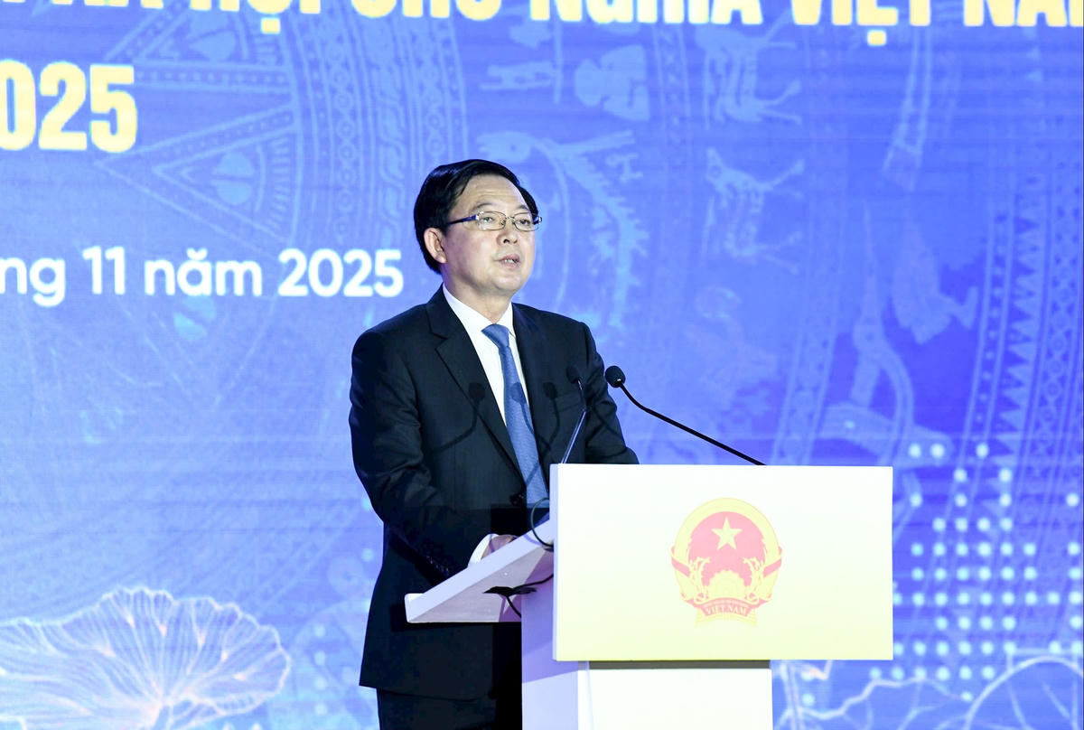 Phó Thủ tướng Chính phủ Hồ Quốc Dũng phát biểu khai mạc buổi lễ. Ảnh: Lâm Hiển