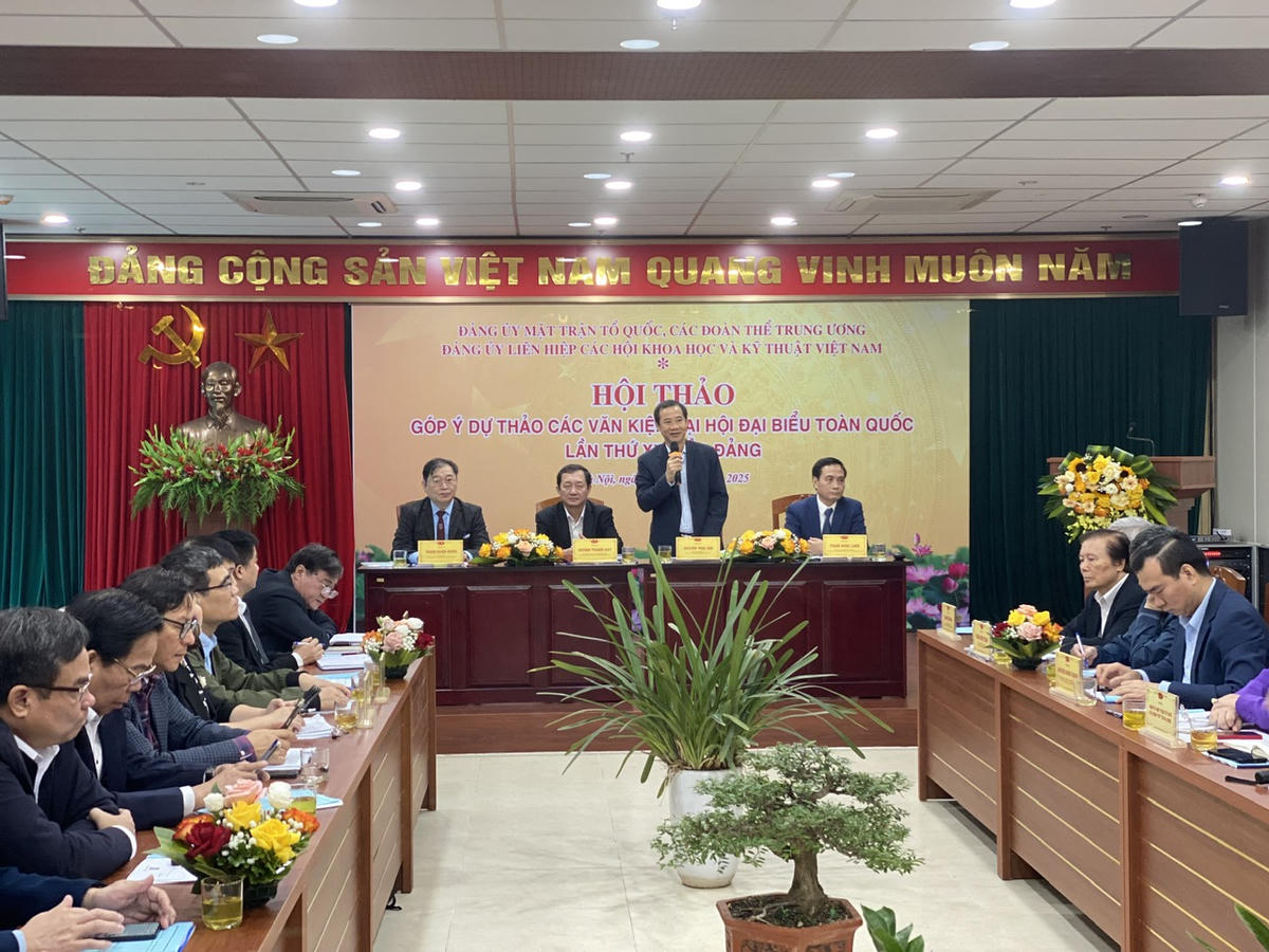 Ông Nguyễn Thái Học Phó Bí thư Đảng ủy Mặt trận Tổ quốc, các Đoàn thể Trung ương phát biểu. Ảnh: AV