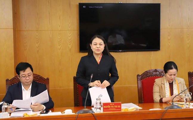  Phó Chủ tịch - Tổng Thư ký UBTƯ MTTQ Việt Nam Nguyễn Thị Thu Hà phát biểu tai cuộc làm việc.&nbsp;