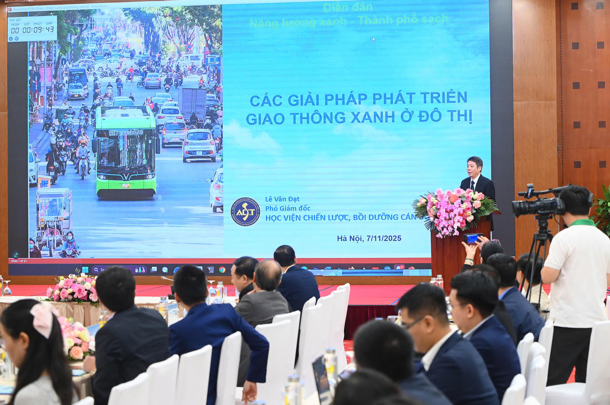 Các đại biểu tham dự tại Diễn đàn. Ảnh: L.H