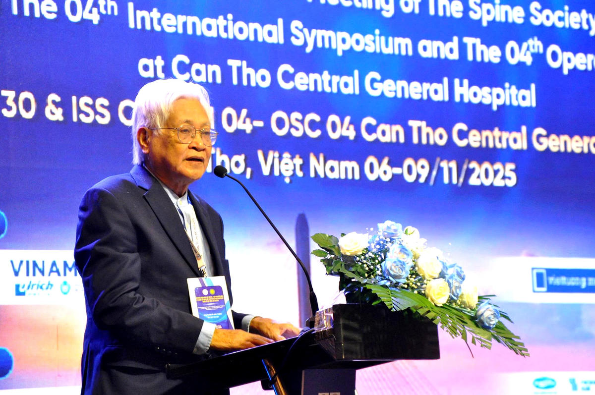 PGS.BSCKII TS Võ Văn Thành, Chủ tịch danh dự Hội cột sống TP Hồ Chí Minh phát biểu tại hội nghị. Ảnh Trung Kiên.&nbsp;