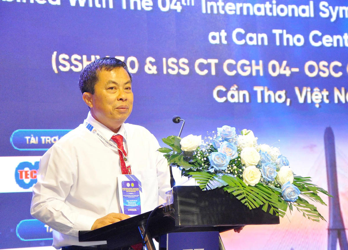 BSCKII. Nguyễn Minh Vũ, Giám đốc Bệnh viện Đa khoa Trung ương Cần Thơ phát biểu tại Hội nghị. Ảnh Trung Kiên.&nbsp;