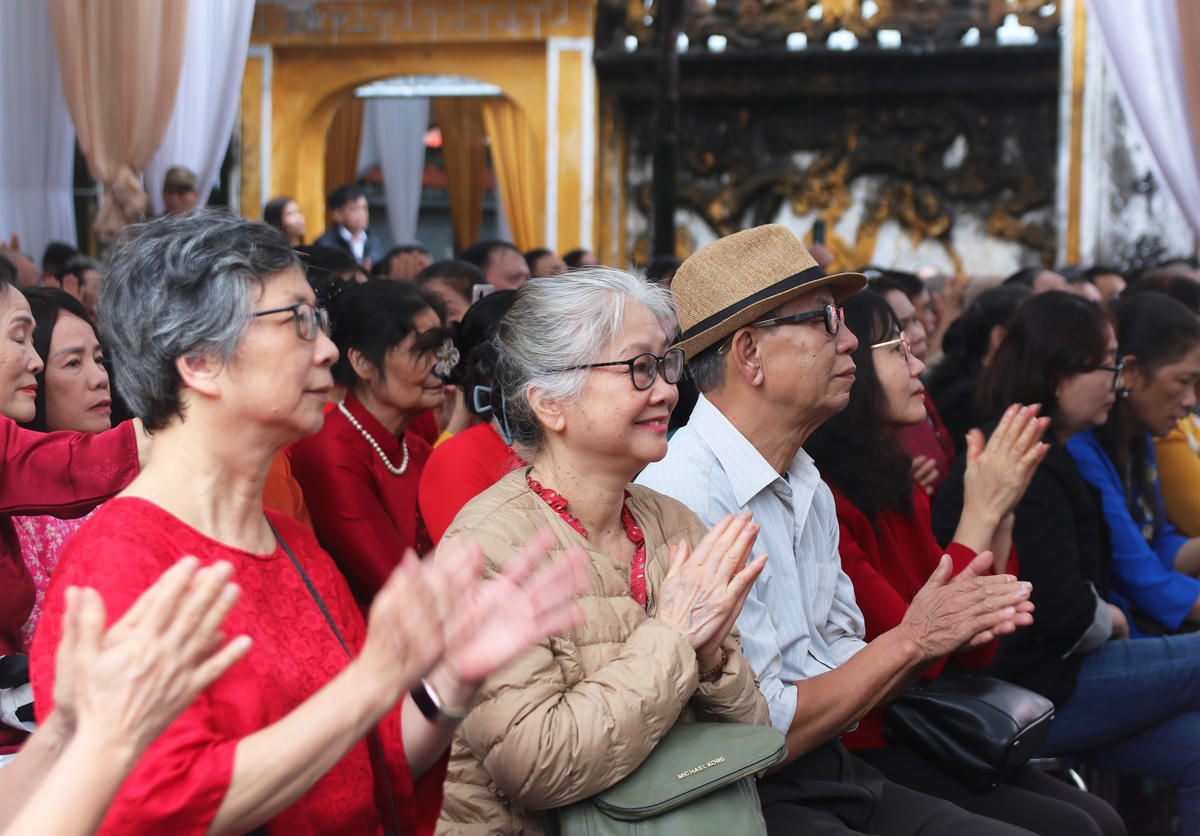 Đông đảo người dân phường Yên Hòa tham dự Ngày hội. Ảnh: Tiến Đạt.