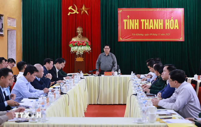 Thủ tướng Phạm Minh Chính làm việc với Ban Thường vụ Tỉnh ủy Thanh Hóa về tình hình phát triển kinh tế-xã hội. (Ảnh: Dương Giang/TTXVN).