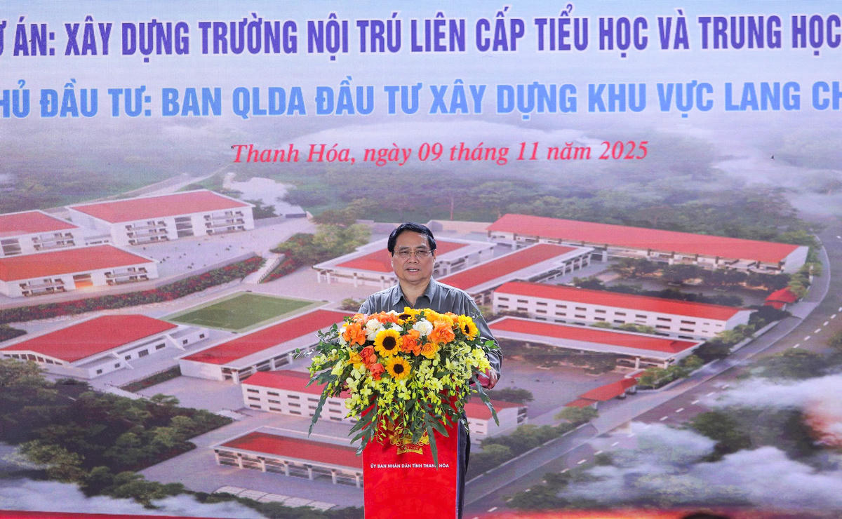 Thủ tướng Phạm Minh Chính yêu cầu các cấp, các ngành, địa phương xây dựng trường học vùng biên với tinh thần 'thần tốc, táo bạo', tất cả vì học sinh vùng biên giới. Ảnh: Minh Hiếu